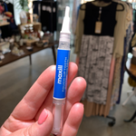 Load image into Gallery viewer, Touch-Up Tooth Whitening Pen
