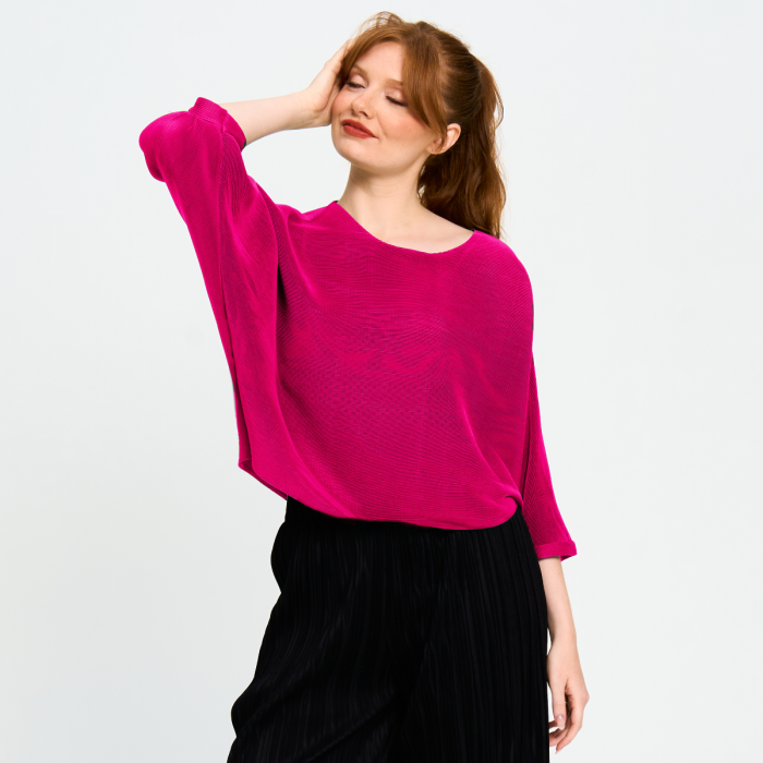 Plissé Bat Sleeve Top