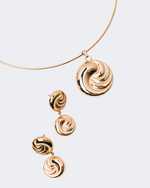 Load image into Gallery viewer, Sand Dollar Pendant Collar
