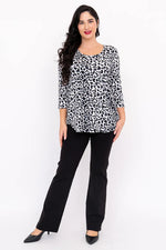 Load image into Gallery viewer, Jazz 3/4 Sleeve | BW Leopard
