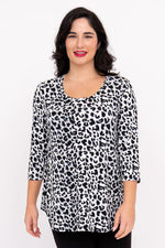 Load image into Gallery viewer, Jazz 3/4 Sleeve | BW Leopard
