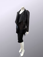 Load image into Gallery viewer, Mannequin wearing a black outfit on a gray background
